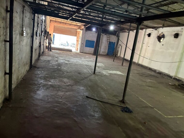 Team Area, manpada Commercial Warehouse 2000 Sq.Ft. In Manpada Thane 10604104