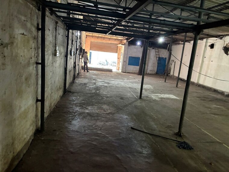 Team Area, manpada Commercial Warehouse 2000 Sq.Ft. In Manpada Thane 10604104