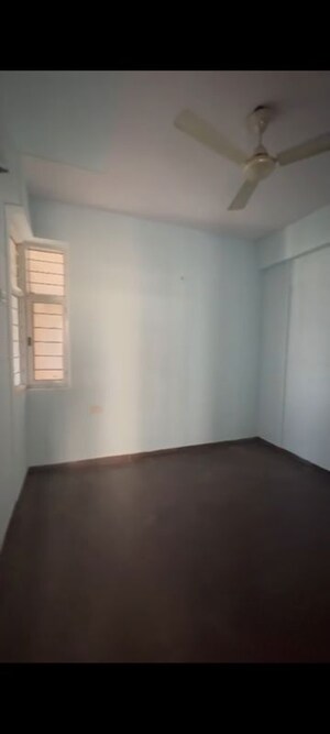Room in 4 BHK Apartment at Exotica Elegance, Vaibhav Khand – for Rent