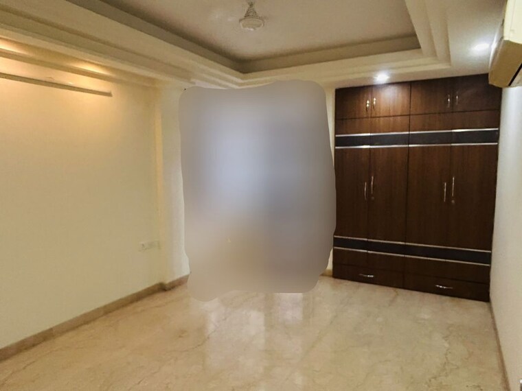 Room, greater kailash ii 3 Bedroom 250 Sq.Yd. Builder Floor In Greater Kailash ii Delhi 10604117