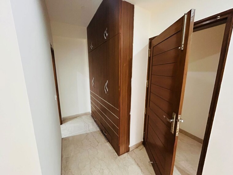 undefined, greater kailash ii 3 Bedroom 250 Sq.Yd. Builder Floor In Greater Kailash ii Delhi 10604117