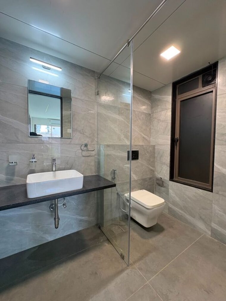 Bathroom, micl-aaradhya-evoq 3 Bedroom 1450 Sq.Ft. Apartment In Juhu Mumbai 10604147