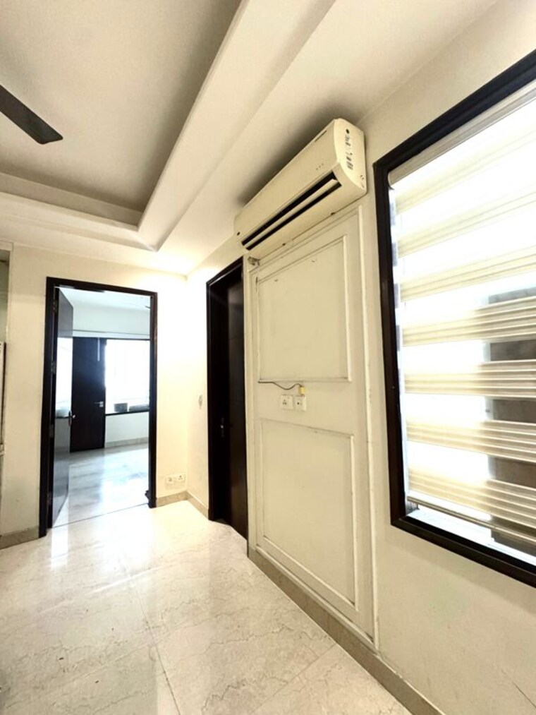 Room, uppal-southend 3 Bedroom 2500 Sq.Ft. Builder Floor In Sector 49 Gurgaon 10604163