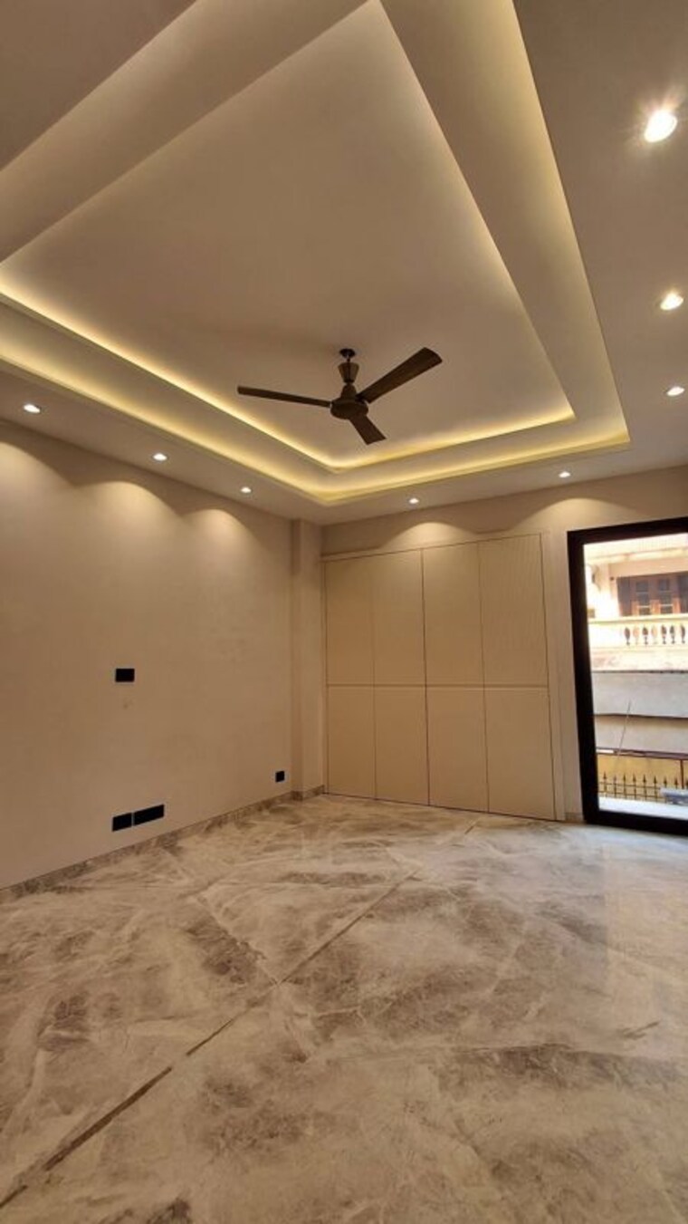Bedroom, dlf-queens-court 4 Bedroom 500 Sq.Yd. Builder Floor In Greater Kailash ii Delhi 10604156