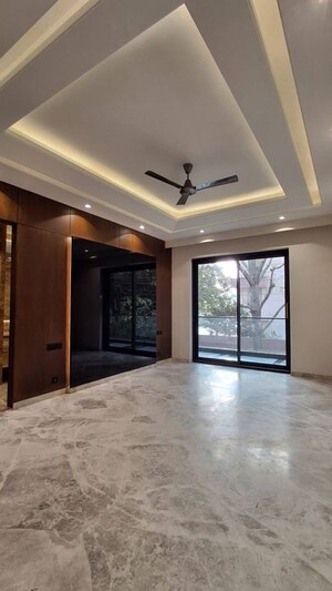 Master Bedroom in 4 BHK Builder Floor at DLF Queens Court, Greater Kailash ii – for Sale