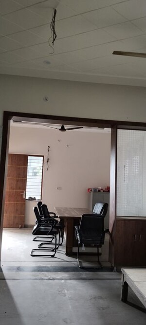 Room in 3 BHK Independent House at Meerut Cantt – for Sale