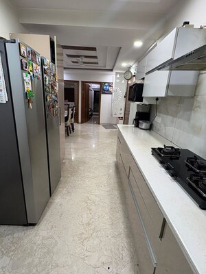 Balcony in 3 BHK Builder Floor at Vipul Greens, Sector 48 – for Rent