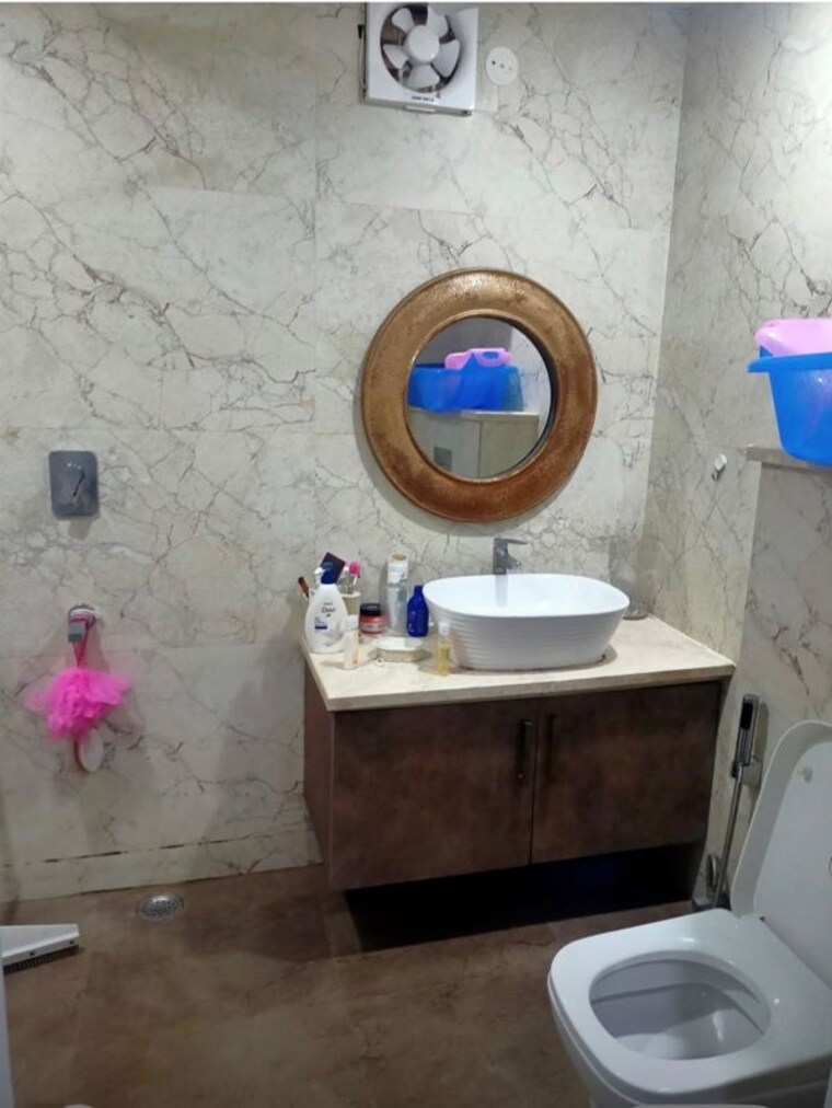 Bathroom, vipul-greens 3 Bedroom 1900 Sq.Ft. Builder Floor In Sector 48 Gurgaon 10604172