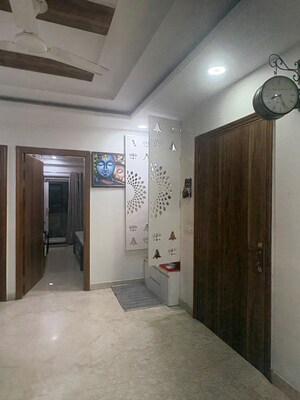 Bedroom in 3 BHK Builder Floor at Vipul Greens, Sector 48 – for Rent