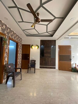 Living Room in 3 BHK Builder Floor at Sector 45 – for Rent