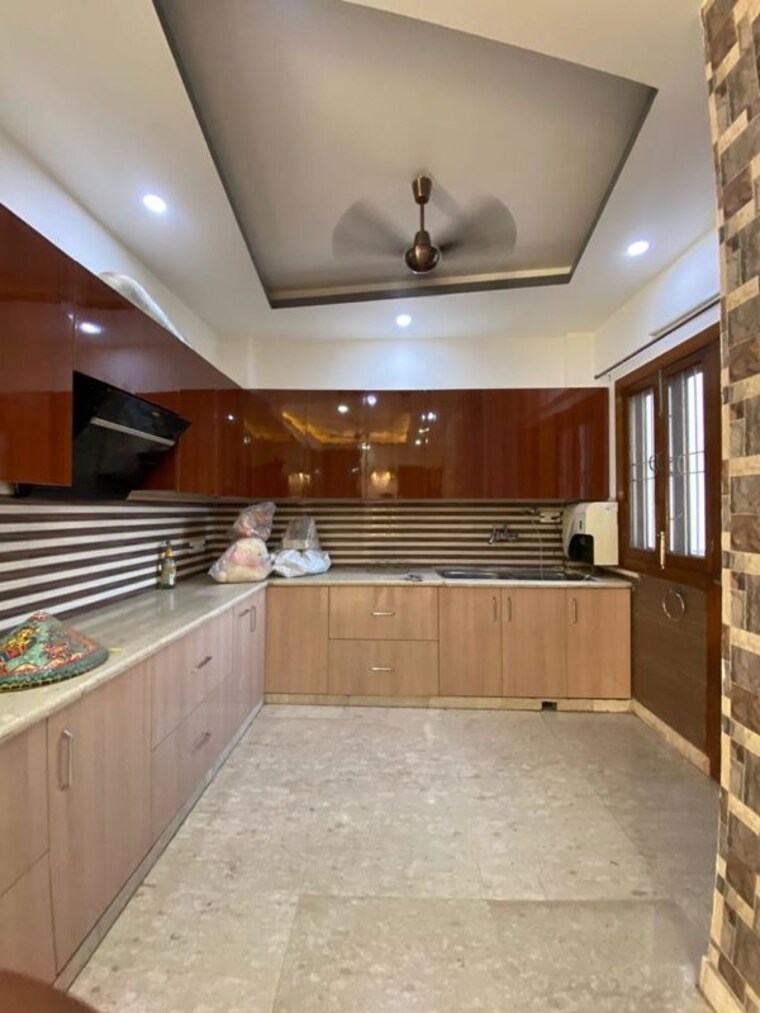 Kitchen, sector 45 3 Bedroom 2100 Sq.Ft. Builder Floor In Sector 45 Gurgaon 10604191