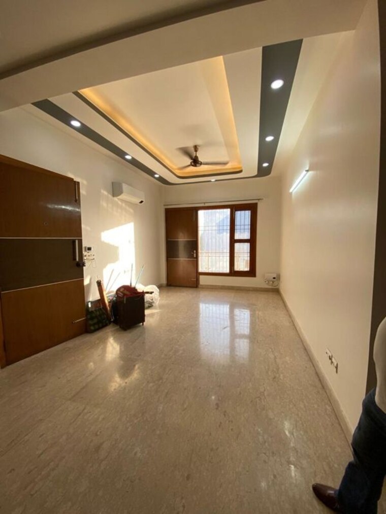 Room, sector 45 3 Bedroom 2100 Sq.Ft. Builder Floor In Sector 45 Gurgaon 10604191