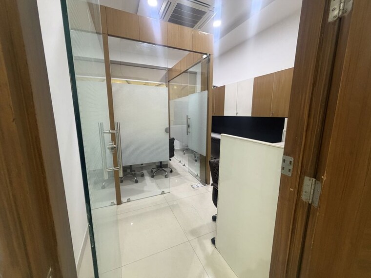 Team Area, netaji subhash place Commercial Office Space 365 Sq.Ft. In Netaji Subhash Place Delhi 10604213
