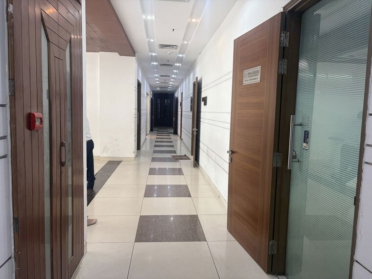 undefined, netaji subhash place Commercial Office Space 365 Sq.Ft. In Netaji Subhash Place Delhi 10604213