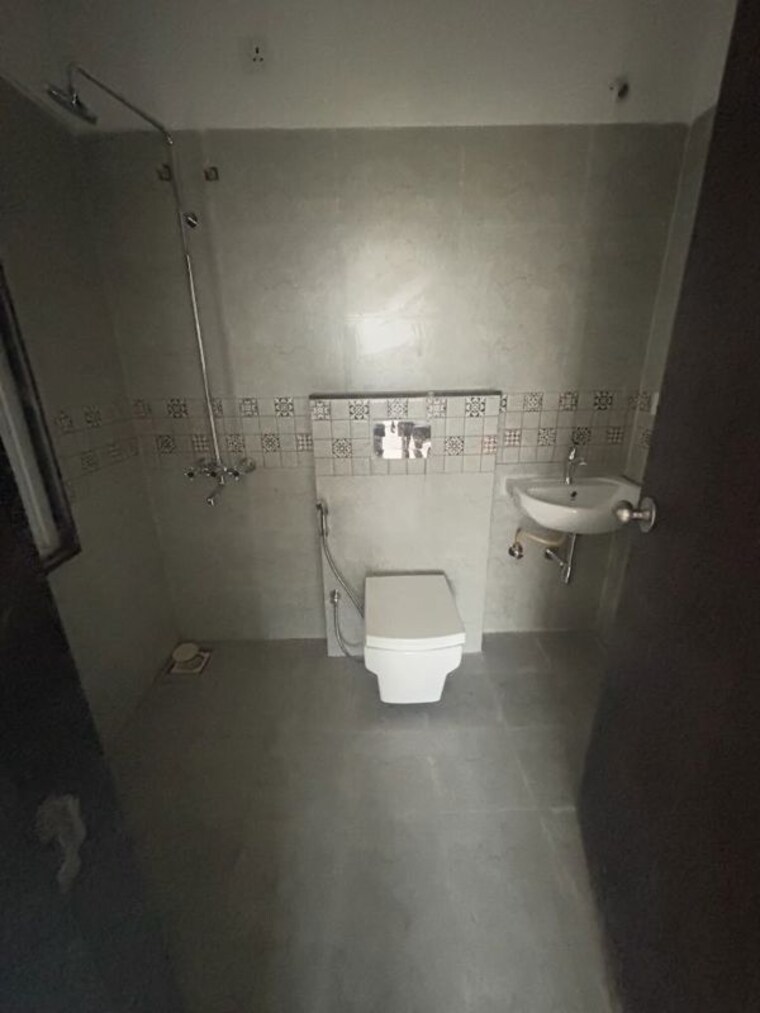 Bathroom, gada-anutham 3 Bedroom 1100 Sq.Ft. Apartment In Hadapsar Pune 10604218
