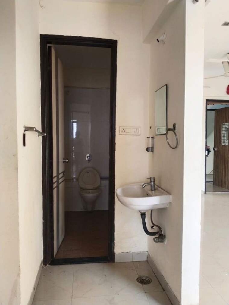 Bathroom, aum-sai 2 Bedroom 1200 Sq.Ft. Apartment In Kharghar Navi Mumbai 10604225