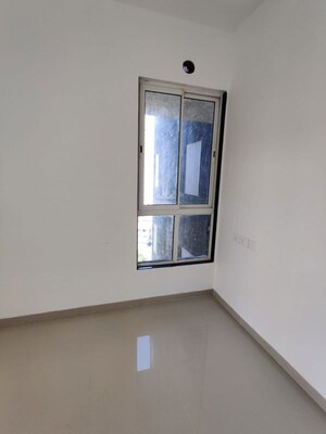 Room in 1 BHK Apartment at Akansha Apartment Malad, Malad East – for Sale