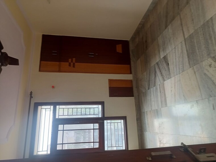 undefined, patparganj 3 Bedroom 1200 Sq.Ft. Apartment In Patparganj Delhi 10604240