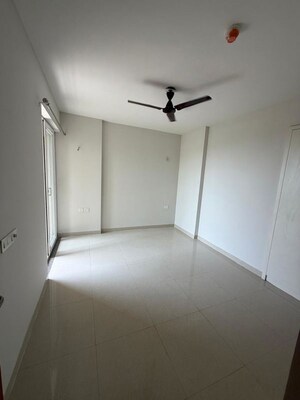 Room in 3 BHK Apartment at Tata Value Homes, Sector 150 – for Rent