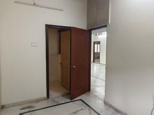 Room in 3 BHK Apartment at The Address, Banjara Hills – for Sale
