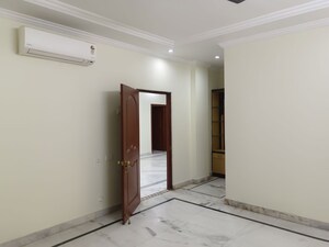 Room in 3 BHK Apartment at The Address, Banjara Hills – for Sale