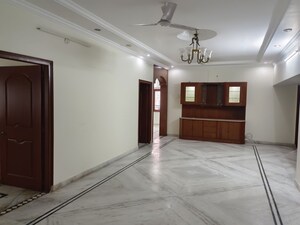 Room in 3 BHK Apartment at The Address, Banjara Hills – for Sale