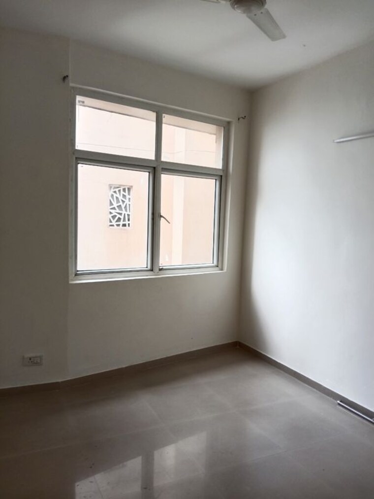 Room, mahagun-my-woods 3 Bedroom 1235 Sq.Ft. Apartment In Sector 16c Greater Noida Greater Noida 10604274