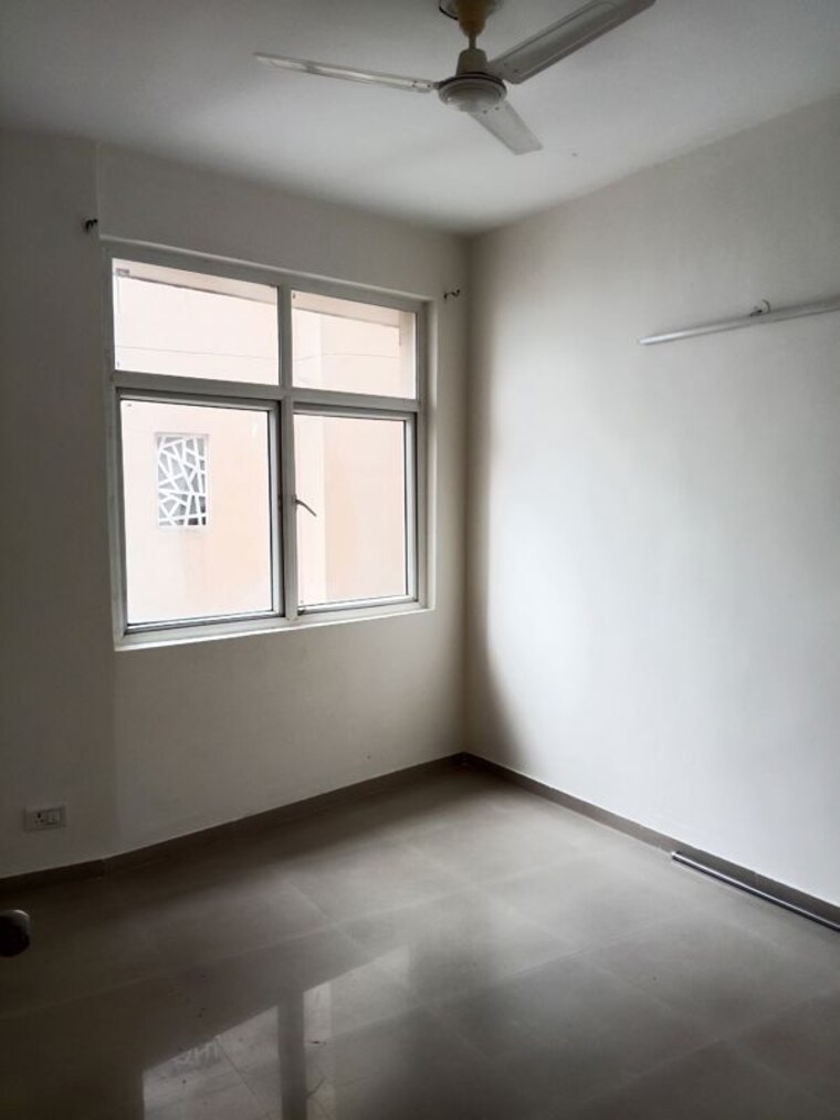 Room, mahagun-my-woods 3 Bedroom 1235 Sq.Ft. Apartment In Sector 16c Greater Noida Greater Noida 10604274
