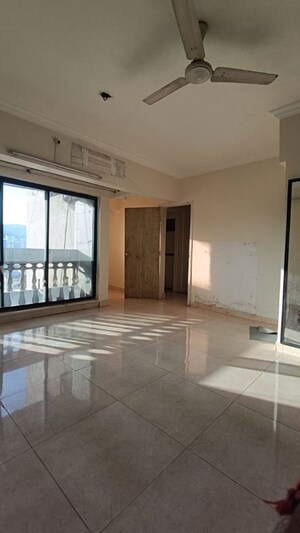 Room in 3.5 BHK Apartment at Nilgiri Tower, Kharghar – for Sale