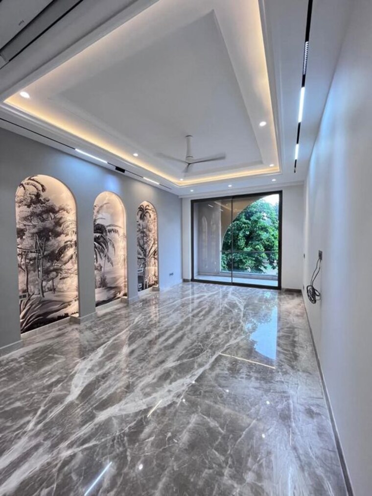 Master Bedroom, greater kailash ii 5 Bedroom 1000 Sq.Yd. Builder Floor In Greater Kailash ii Delhi 10604178