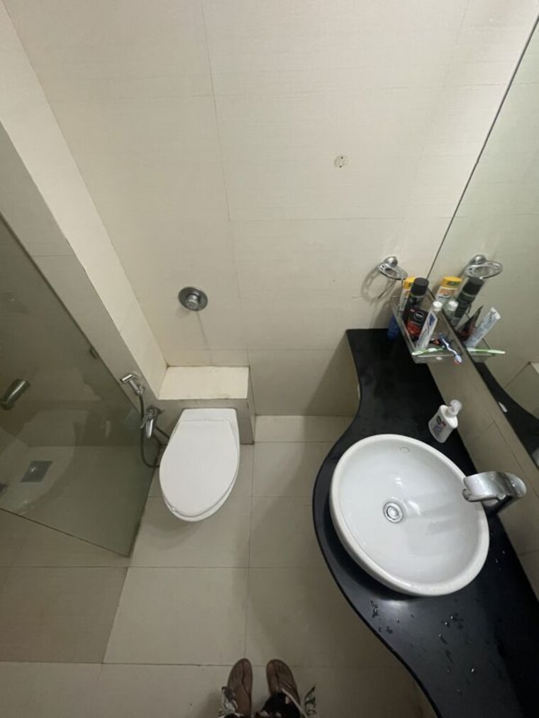 Bathroom, nahar-amrit-shakti 3 Bedroom 1300 Sq.Ft. Apartment In Chandivali Mumbai 10604386