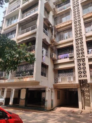 3 BHK Apartment – Exterior View View at Santacruz West - for Rent