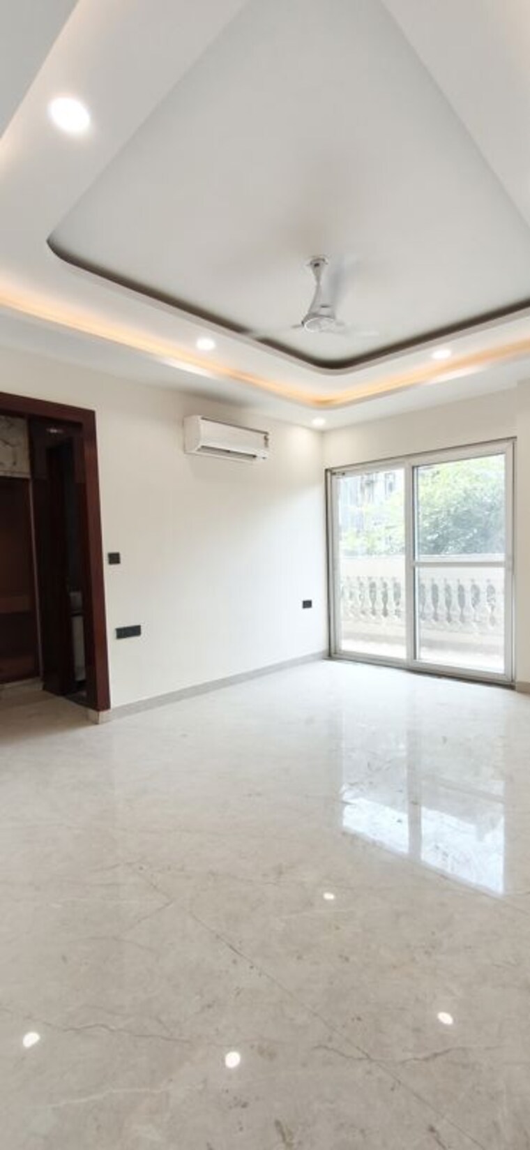 Room, green fields colony 4 Bedroom 280 Sq.Yd. Builder Floor In Green Fields Colony Faridabad 10604442