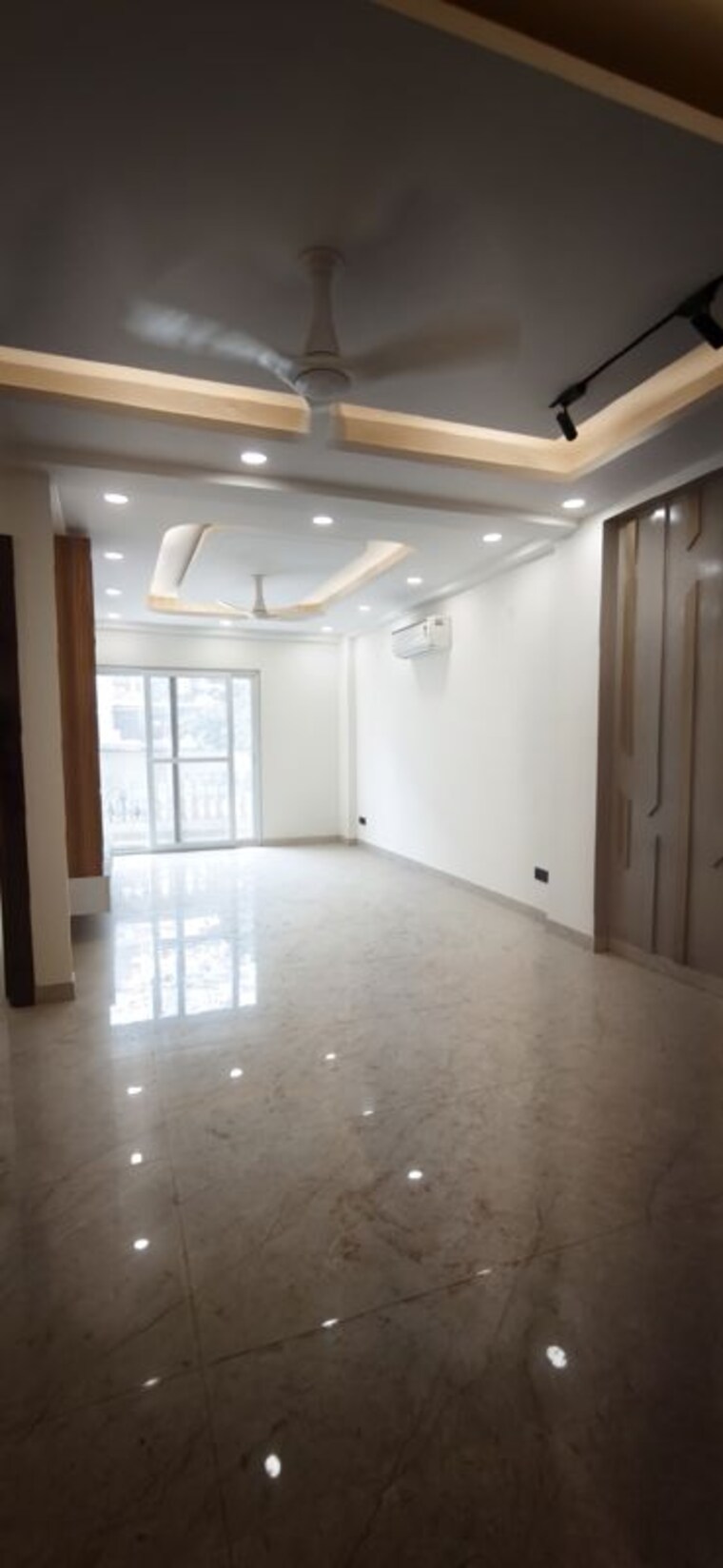 Room, green fields colony 4 Bedroom 280 Sq.Yd. Builder Floor In Green Fields Colony Faridabad 10604442