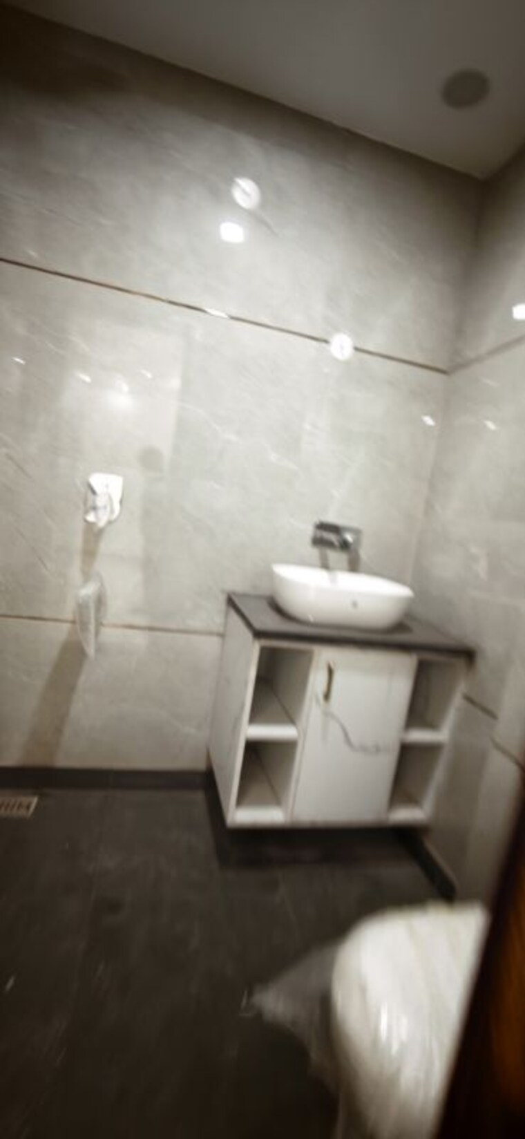 Bathroom, green fields colony 4 Bedroom 280 Sq.Yd. Builder Floor In Green Fields Colony Faridabad 10604442