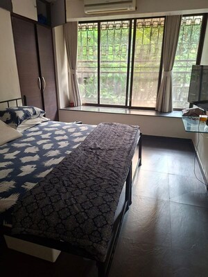 Bedroom in 2 BHK Apartment at Khar West – for Rent