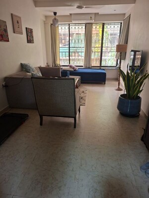 Living Room in 2 BHK Apartment at Khar West – for Rent