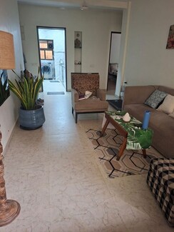 2 BHK + Prayer Room Apartment For Rent in Khar West