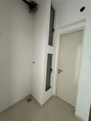 Building Lobby in 4 BHK Apartment at Kalpataru Immensa H, Kolshet Road – for Sale