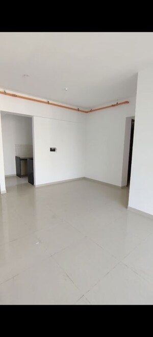 Room in 3 BHK Apartment at Kalpataru Immensa C, Kolshet Road – for Sale
