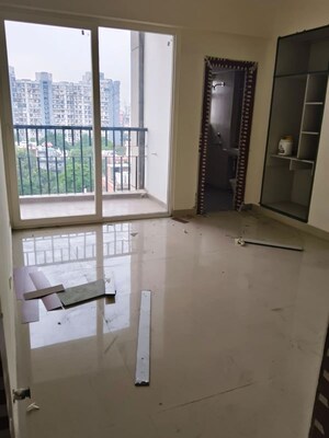 Room in 3 BHK Apartment at JKG Heights, Vasundhara Sector 6 – for Rent