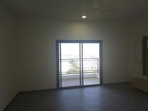 Room in 3.5 BHK Apartment at Krisumi Waterfall Residences, Sector 36a – for Sale