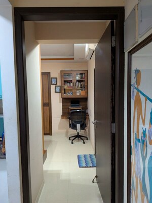 2 BHK Apartment For Rent in Lodha Splendora, Ghodbunder Road