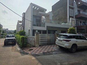 3 BHK Independent House For Sale in Sector 17