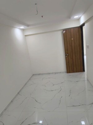 Room in 3 BHK Apartment at Shree Kaveri Heights, Ghatkopar East – for Rent