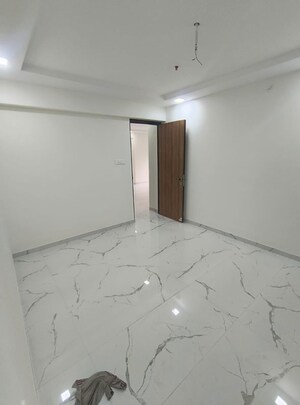 Room in 3 BHK Apartment at Shree Kaveri Heights, Ghatkopar East – for Rent