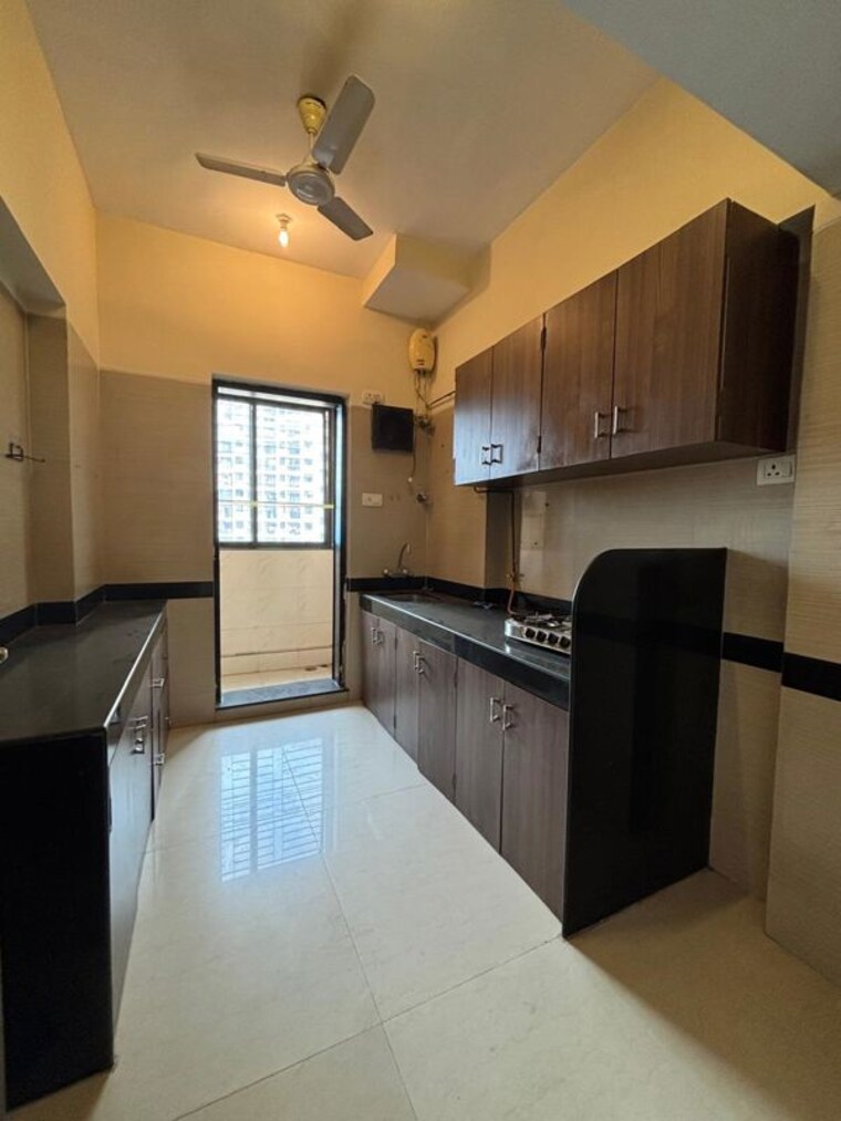 Kitchen, raheja-heights-phase-2 2 Bedroom 950 Sq.Ft. Apartment In Goregaon East Mumbai 10604582
