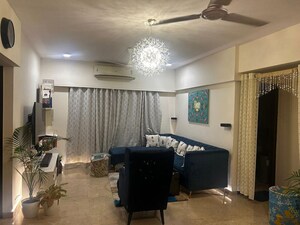 2 BHK Apartment For Rent in Bandra West
