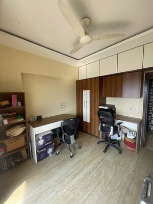 Bedroom in 5 BHK Apartment at Chembur – for Sale