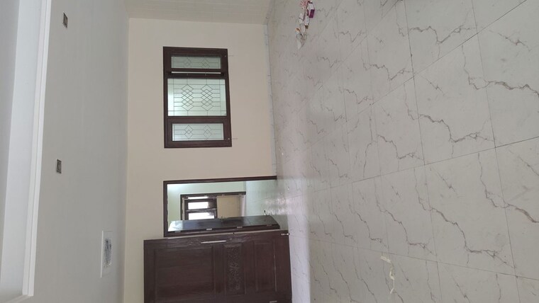 Bathroom, sector 55 6+ Bedroom 258 Sq.Ft. Villa In Sector 55 Noida 10604589